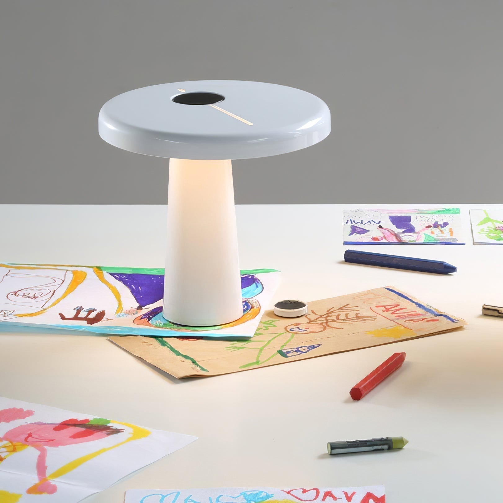 Lampe de Table LED Design Moderne - Éclairage Doux et Style Contemporain