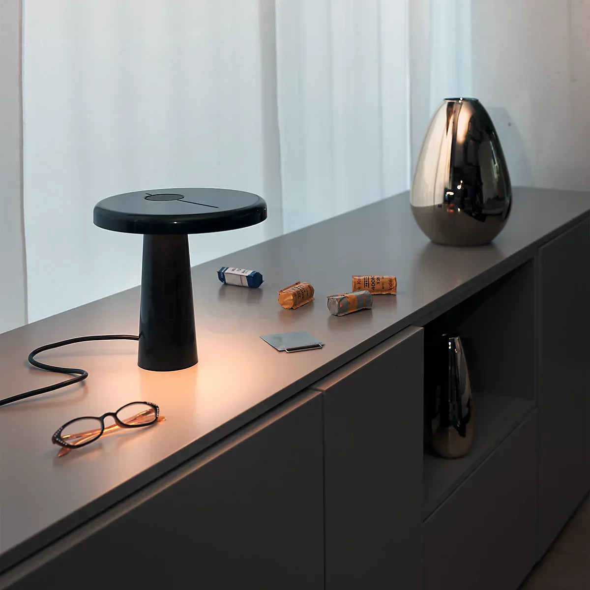 Lampe de Table LED Design Moderne - Éclairage Doux et Style Contemporain