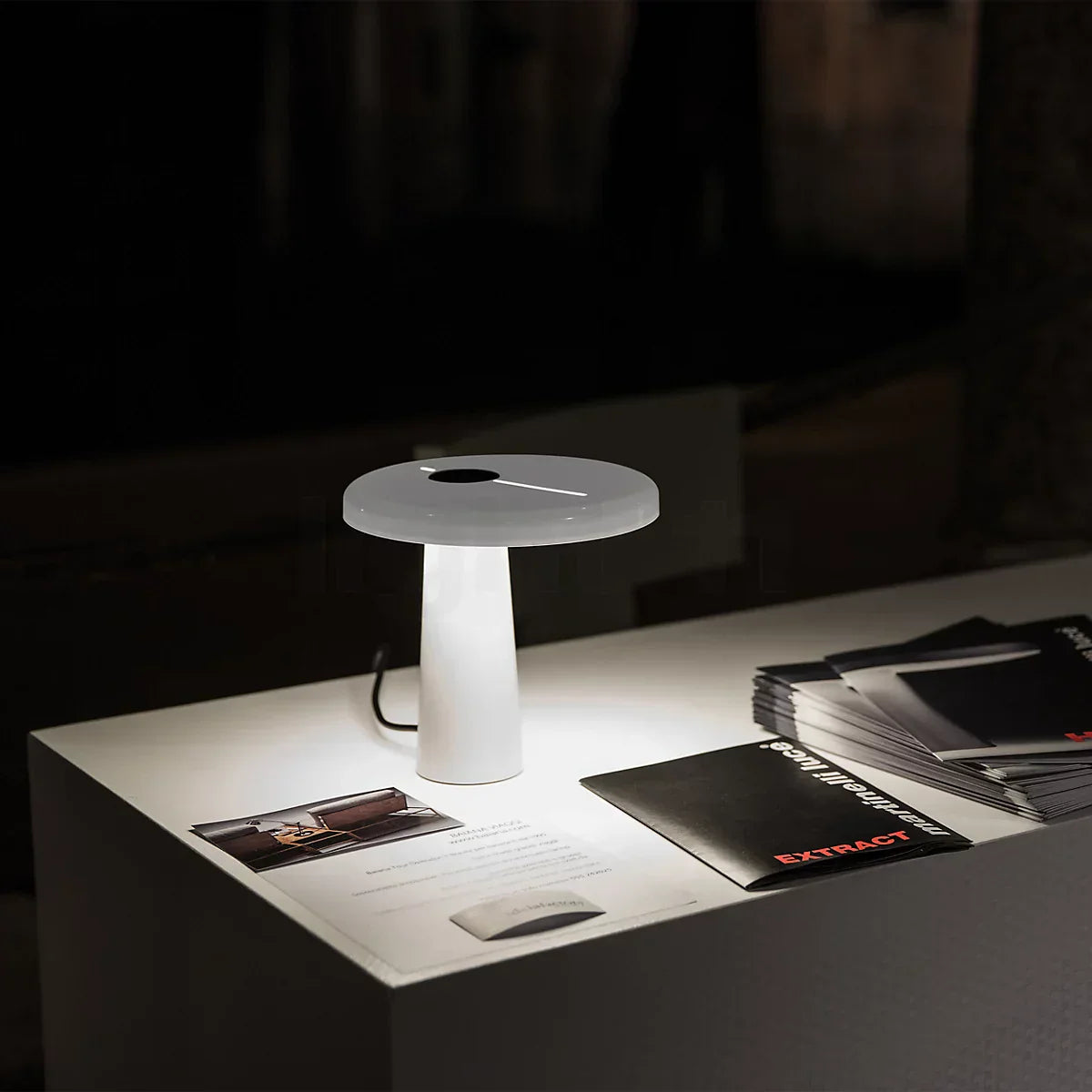 Lampe de Table LED Design Moderne - Éclairage Doux et Style Contemporain