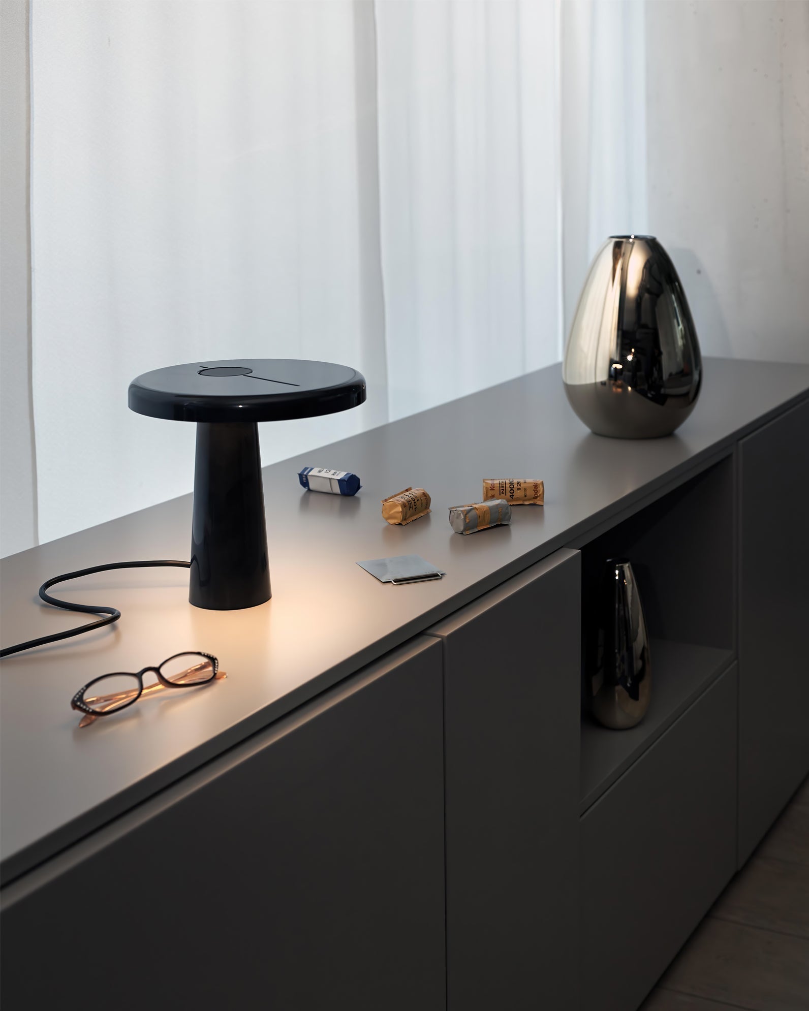 Lampe de Table LED Design Moderne - Éclairage Doux et Style Contemporain