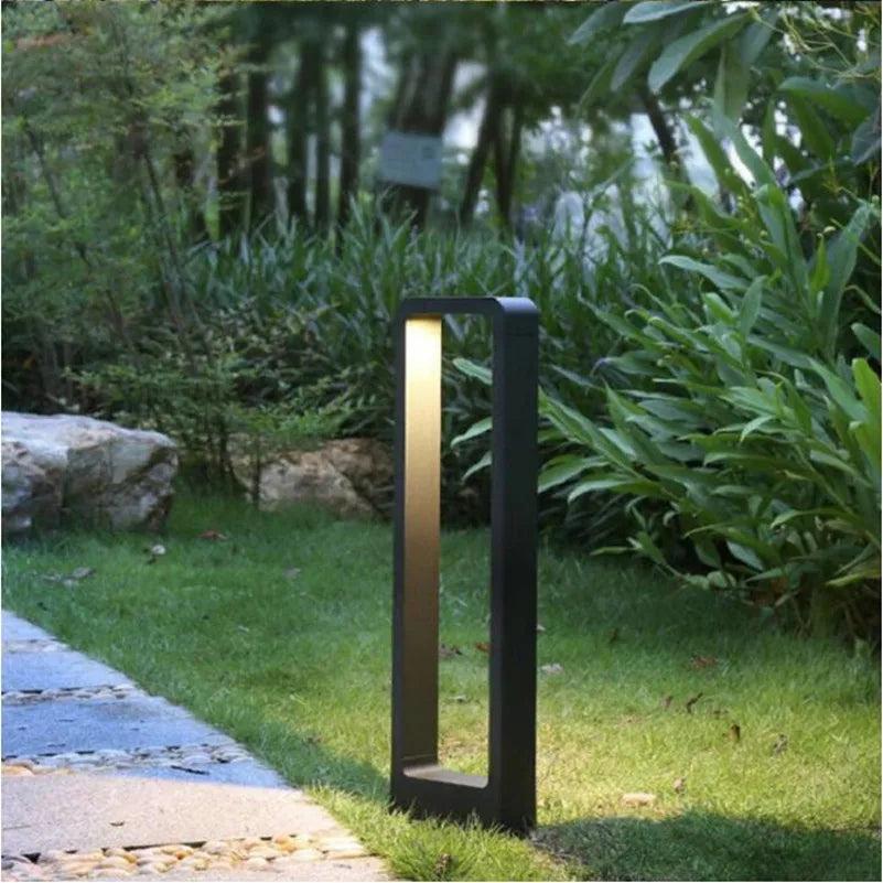 Lampadaire Aluminium Contemporain - Éclairage Élégant et Durable