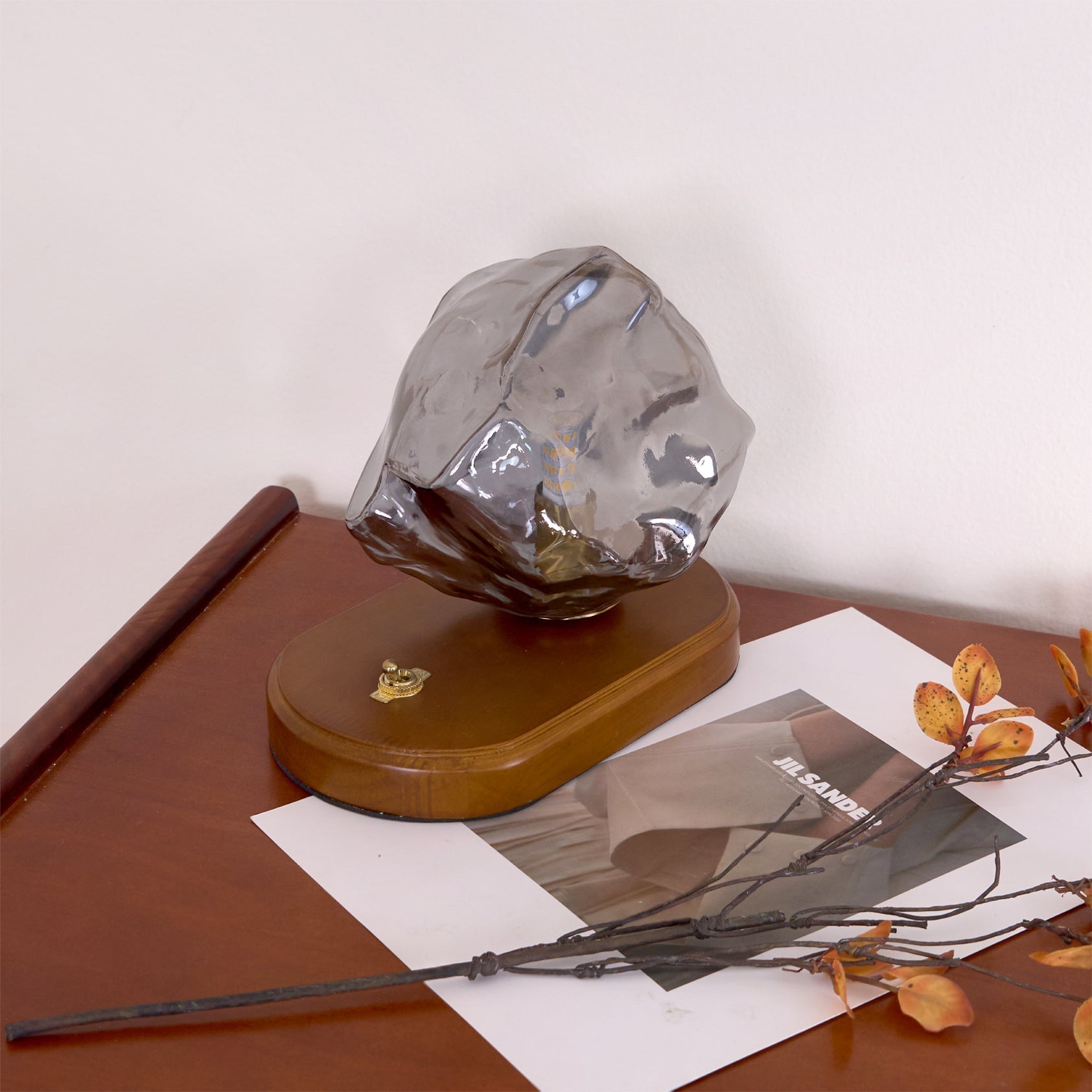 Lampe de Table en Verre Ambre - Design Vintage et Éclairage Chaleureux