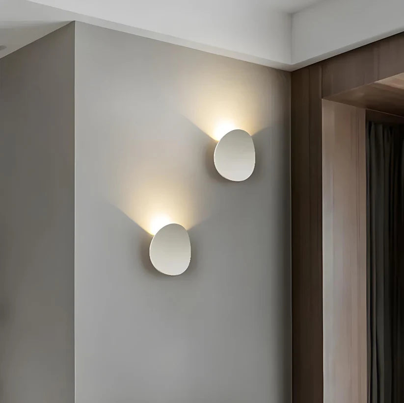 Applique Murale Métallique Minimaliste - Élégance Moderne en Aluminium