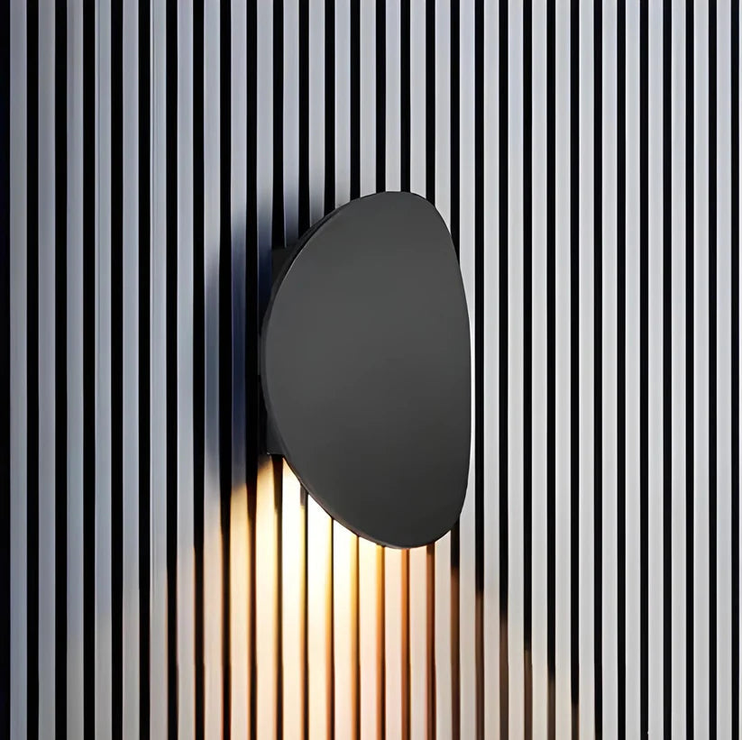 Applique Murale Métallique Minimaliste - Élégance Moderne en Aluminium