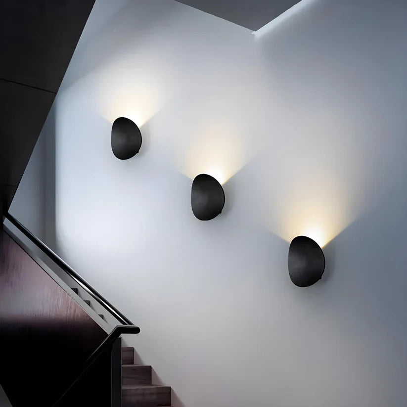 Applique Murale Métallique Minimaliste - Élégance Moderne en Aluminium