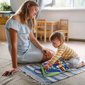Livre Montessori Interactif pour Enfants - Activités Engagantes avec Lacets et Boutons