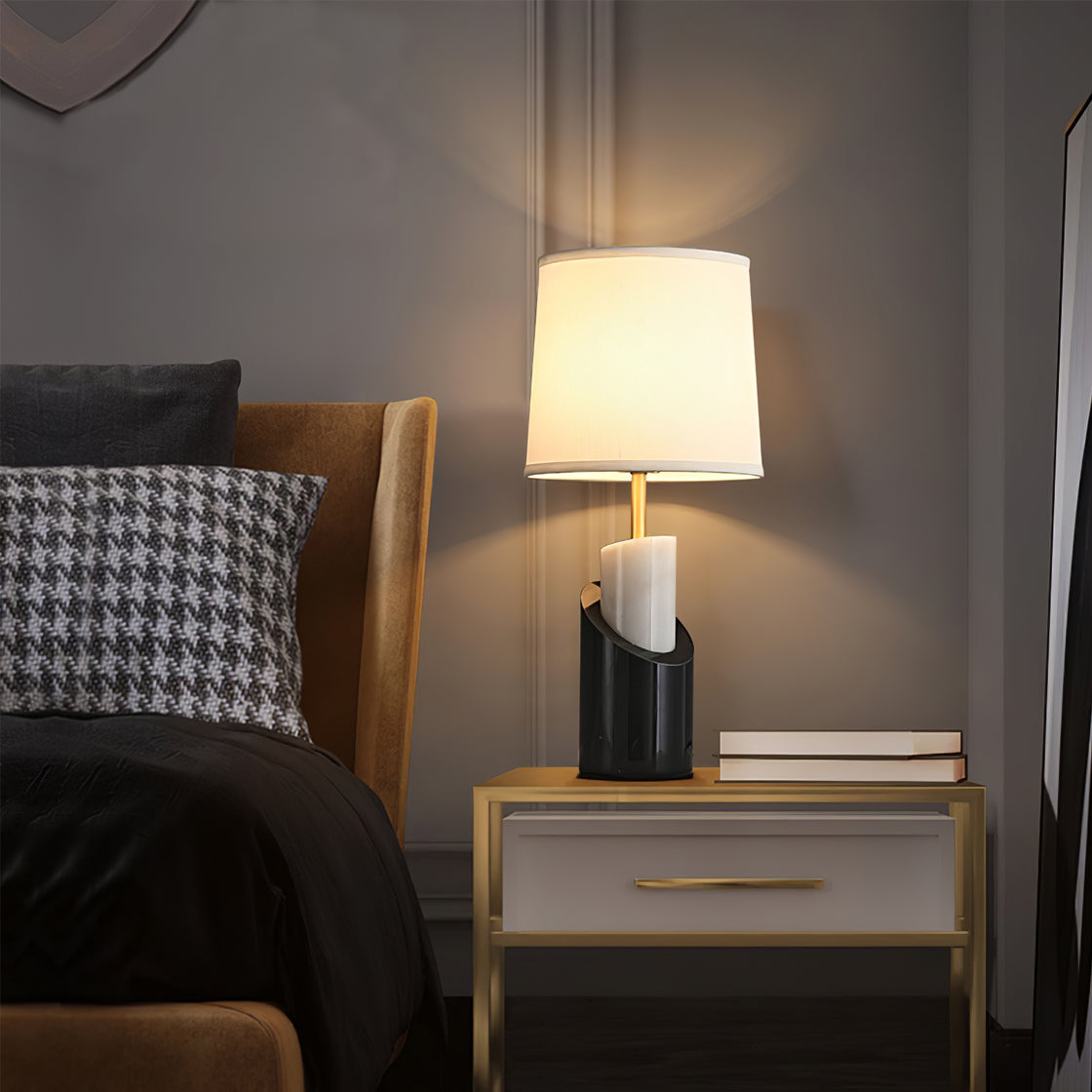 Lampe de Table en Marbre et Laiton - Élégance Classique pour Votre Intérieur
