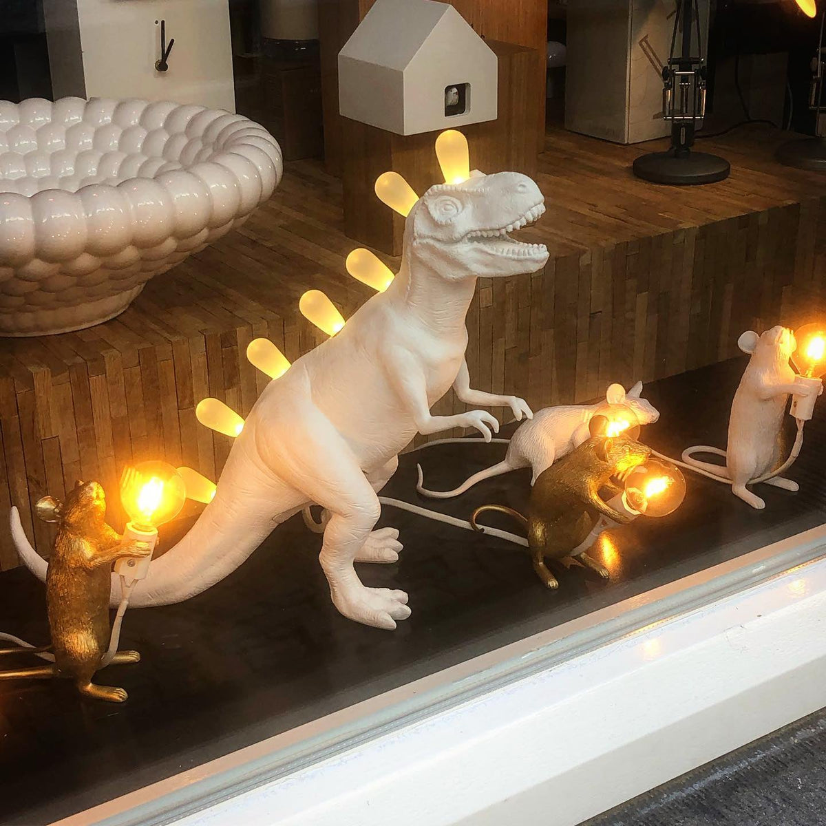 Lampe de Table Créative Tyrannosaurus - Design Unique avec Éclairage Surprenant