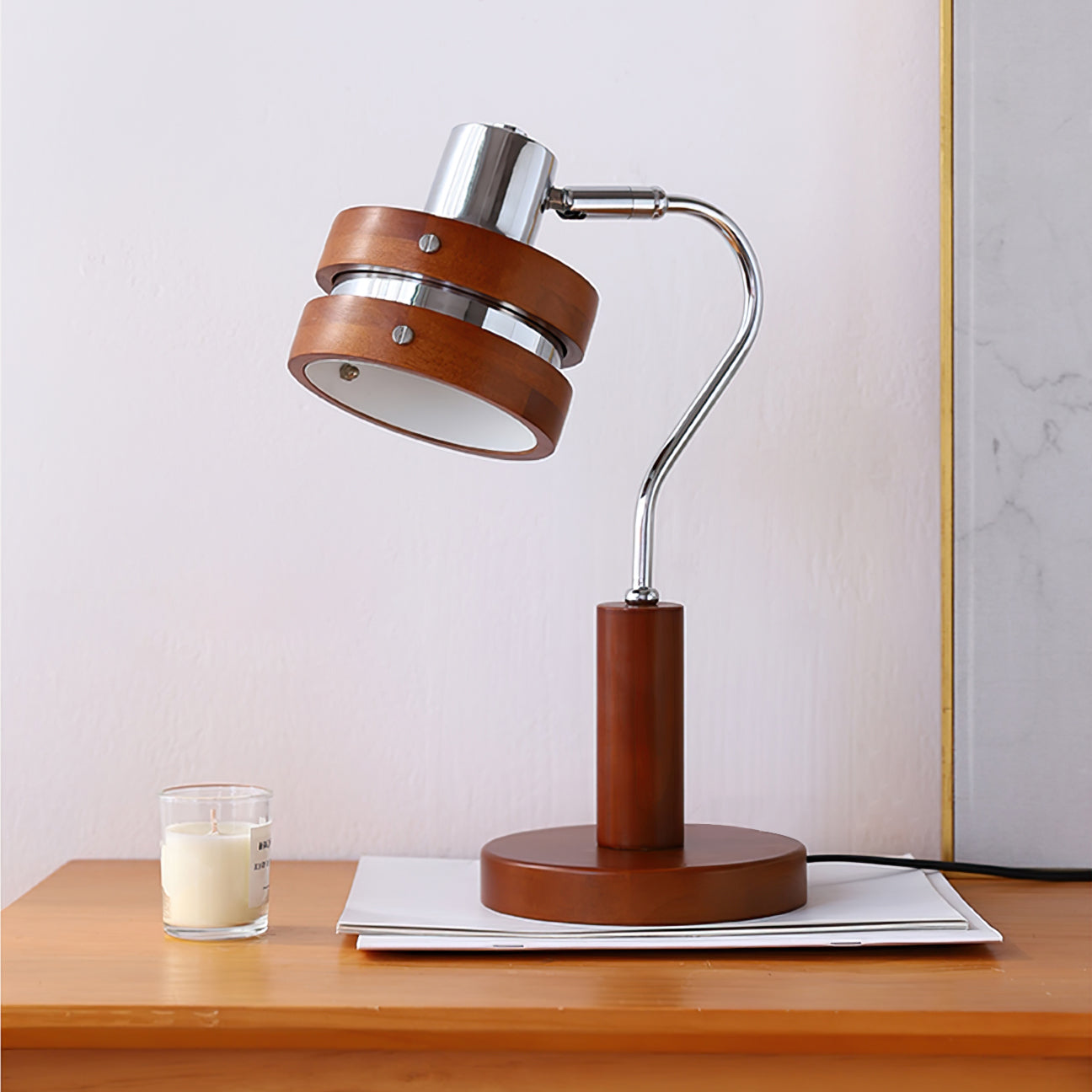 Lampe de Bureau Élégante en Bois - Design Moderne et Tête Rotative