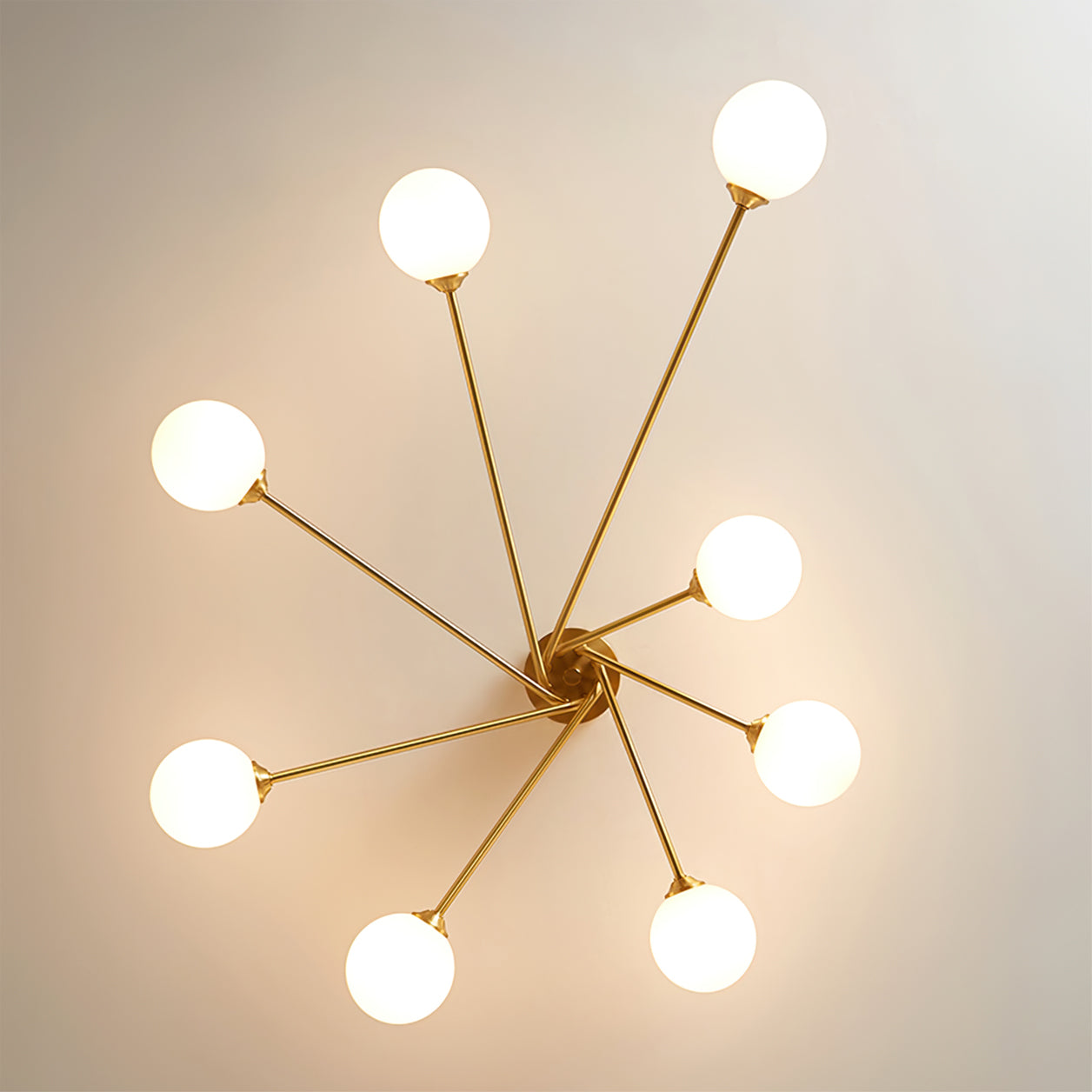 Lampe de Plafond Atmosphérique en Laiton - Design Minimaliste et Éclairage Raffiné