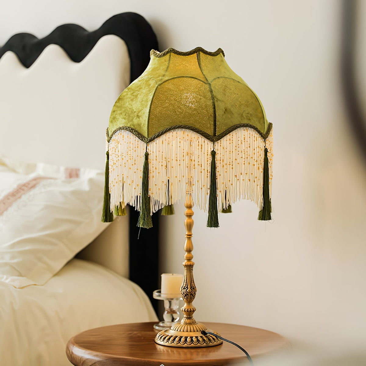 Lampe de Bureau Vintage en Laiton - Éclairage Ambiant Chaleureux et Élégant