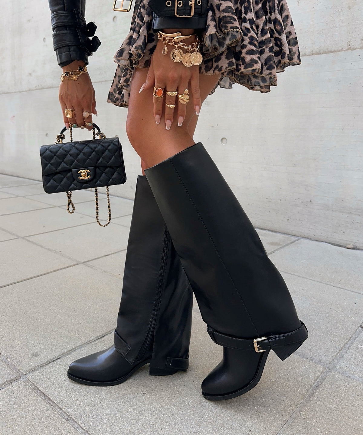 Bottes Montantes Noires pour Femmes - Ajustement Confortable et Style Polyvalent