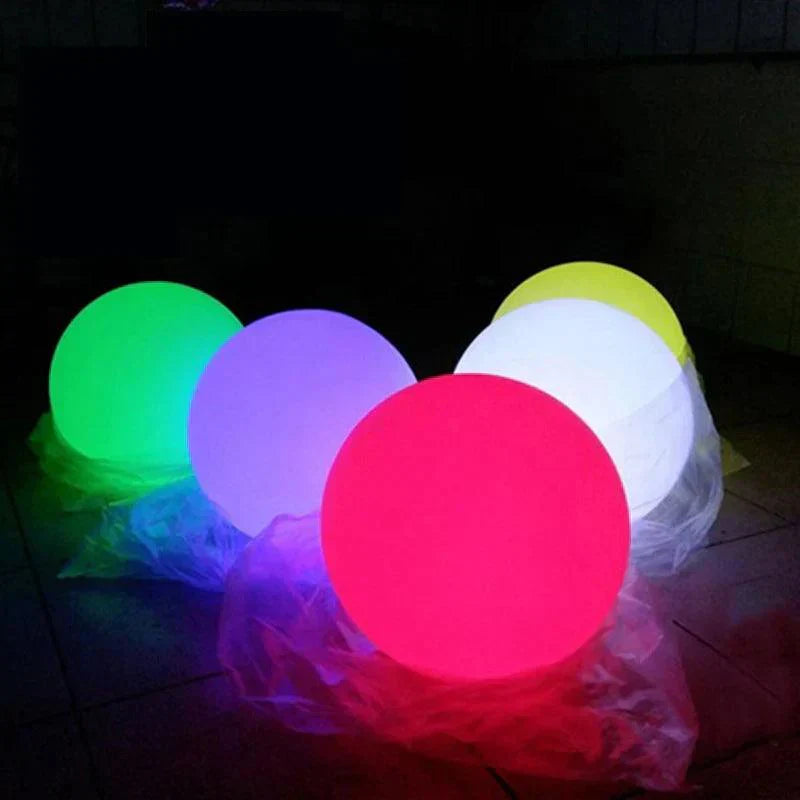 Lampe LED Rechargeable d'Extérieur - Couleurs Vibrantes et Design Étanche