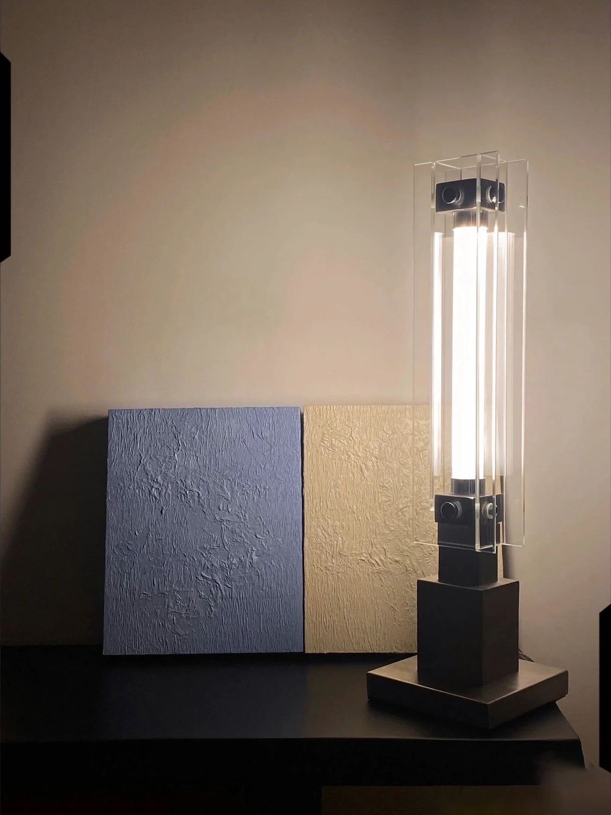 Lampe de Table Bauhaus Élégante - Design Raffiné et Lumière Douce