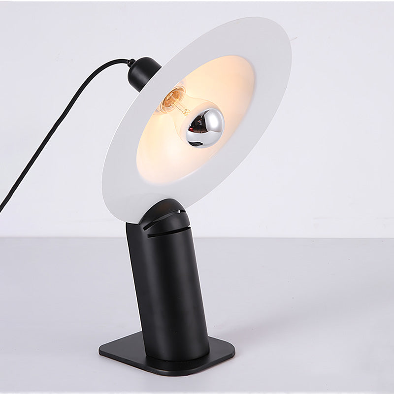 Lampe de Table Moderne Ajustable - Design Polyvalent et Éclairage Flexible