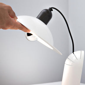 Lampe de Table Moderne Ajustable - Design Polyvalent et Éclairage Flexible