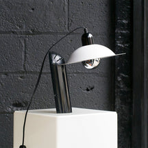 Lampe de Table Moderne Ajustable - Design Polyvalent et Éclairage Flexible