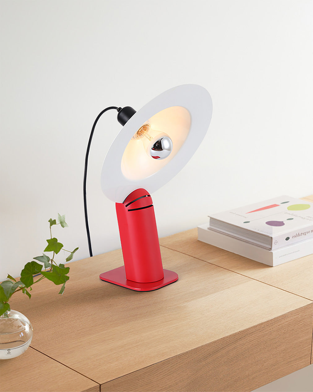Lampe de Table Moderne Ajustable - Design Polyvalent et Éclairage Flexible