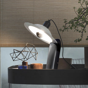 Lampe de Table Moderne Ajustable - Design Polyvalent et Éclairage Flexible
