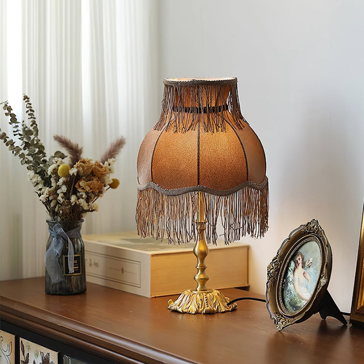Lampe en Laiton Moderne avec Franges - Éclairage Chaleureux et Élégant