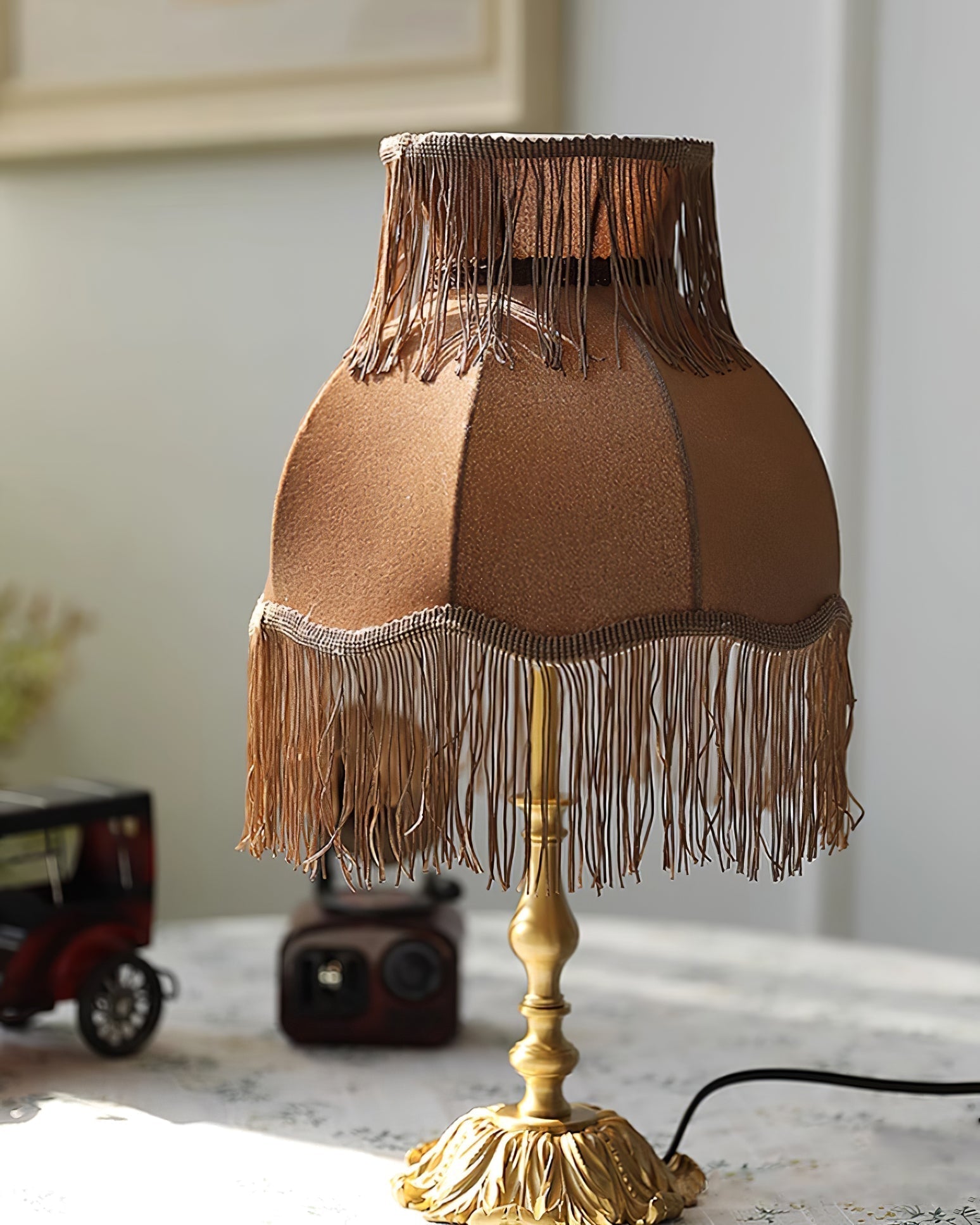 Lampe en Laiton Moderne avec Franges - Éclairage Chaleureux et Élégant