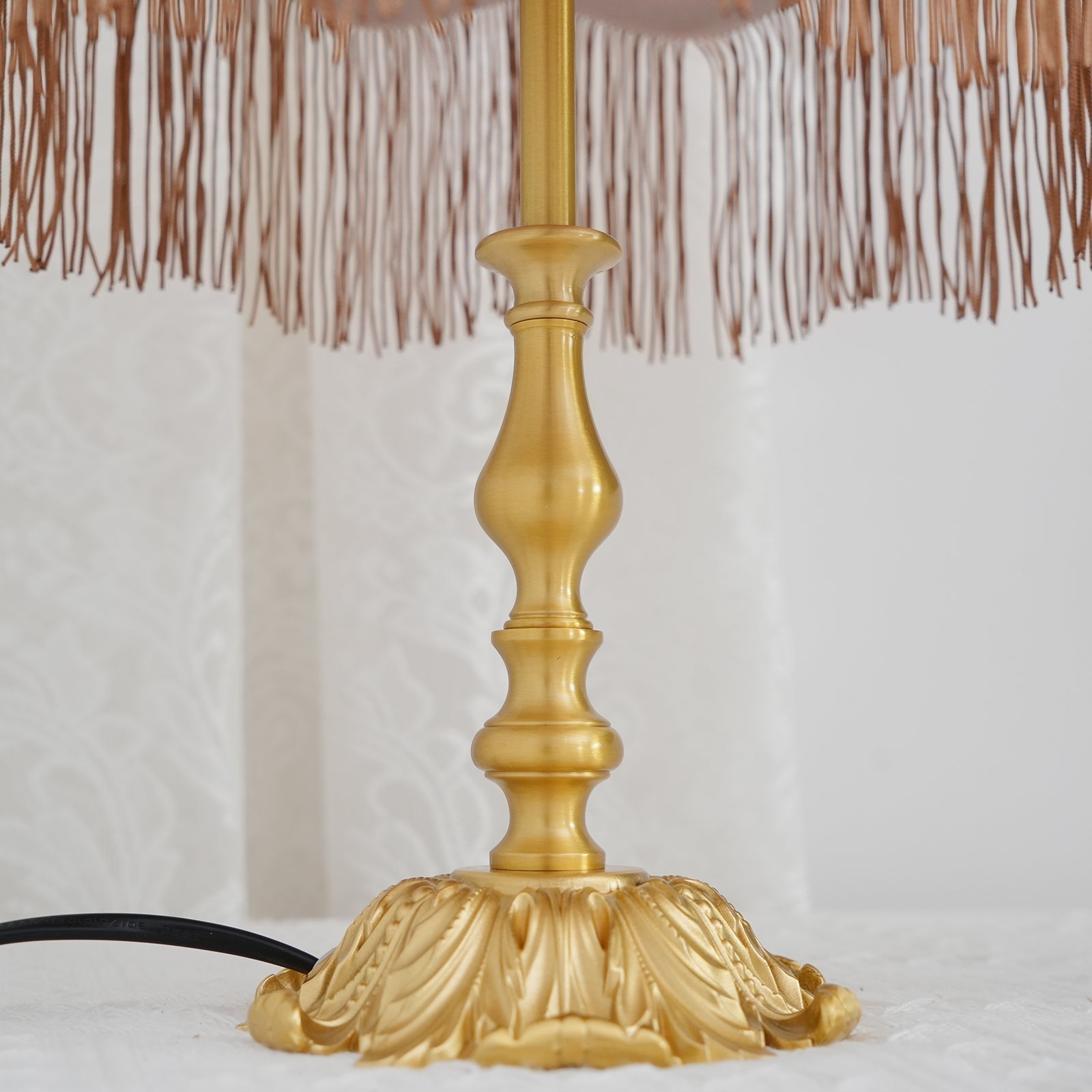 Lampe en Laiton Moderne avec Franges - Éclairage Chaleureux et Élégant