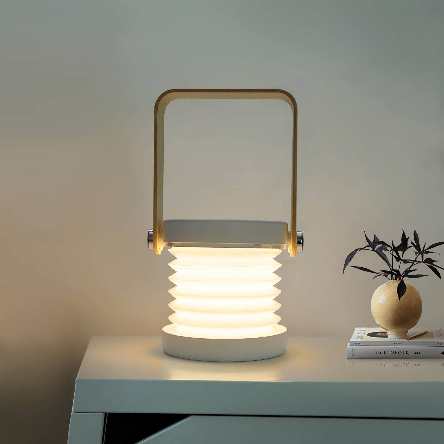 Lampe de Table Portable Élégante - Éclat Chaleureux et Design Unique