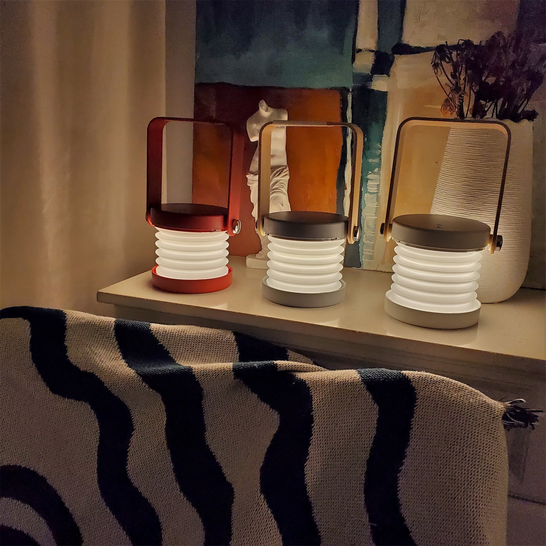 Lampe de Table Portable Élégante - Éclat Chaleureux et Design Unique