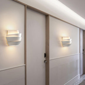 Applique Murale Design Français - Éclairage LED Élégant et Durable