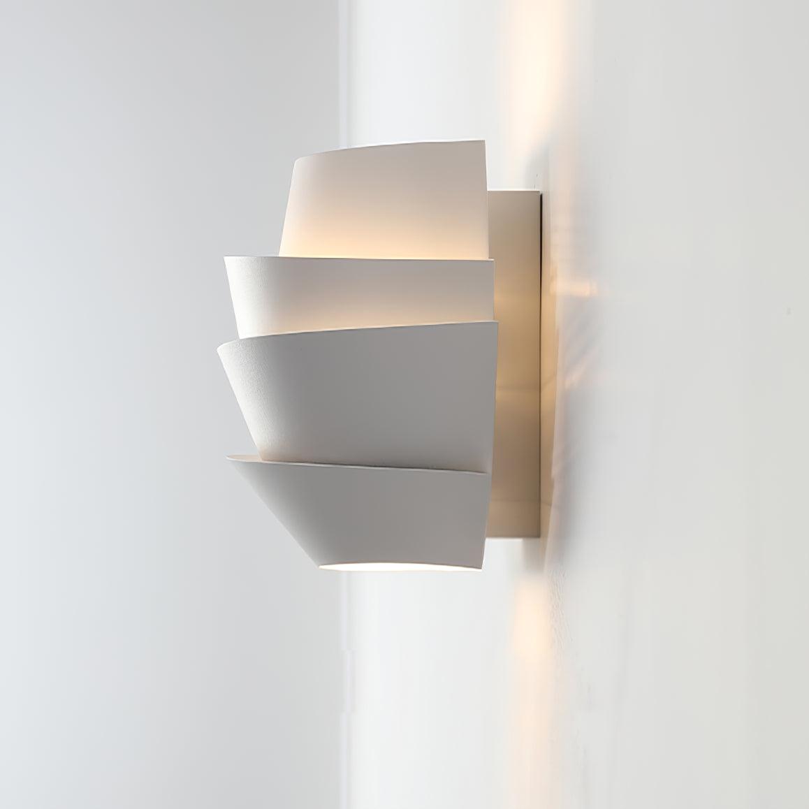 Applique Murale Design Français - Éclairage LED Élégant et Durable
