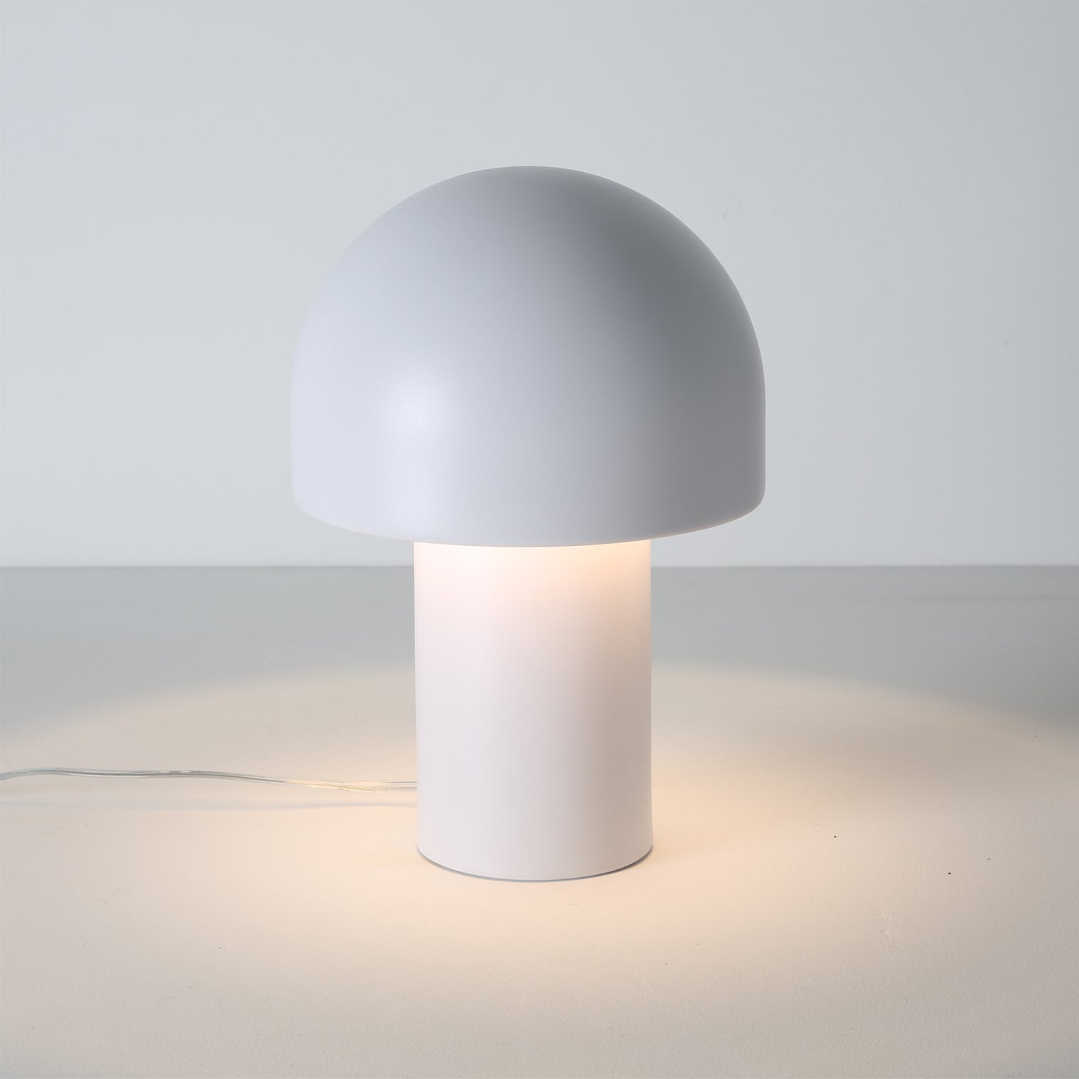 Lampe de Table Élégante LED - Design Minimaliste et Chaleureux