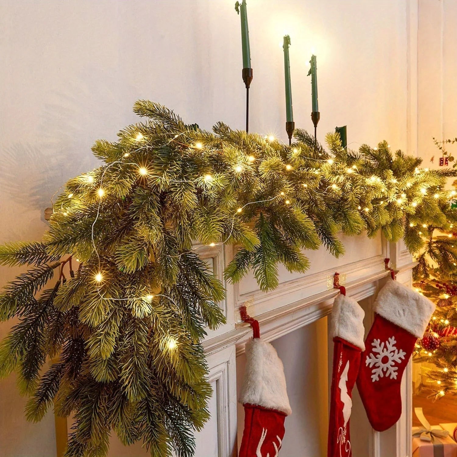 Guirlande de Noël avec Éclairage LED - Décoration Festive en Pin Artificiel