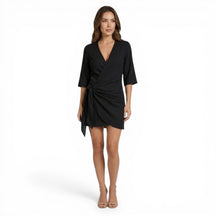 Robe mini portefeuille en lin légère ourlet asymétrique style estival femme