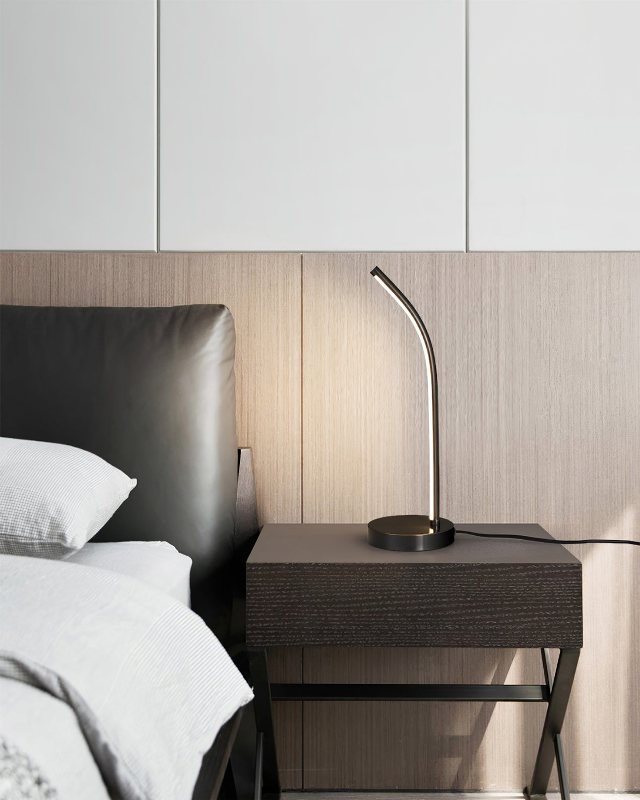 Lampe de Bureau LED Dimmable - Design Élégant et Compact