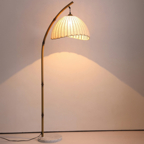 Lampe de Sol en Bambou - Élégance Contemporaine et Chaleur Accueillante