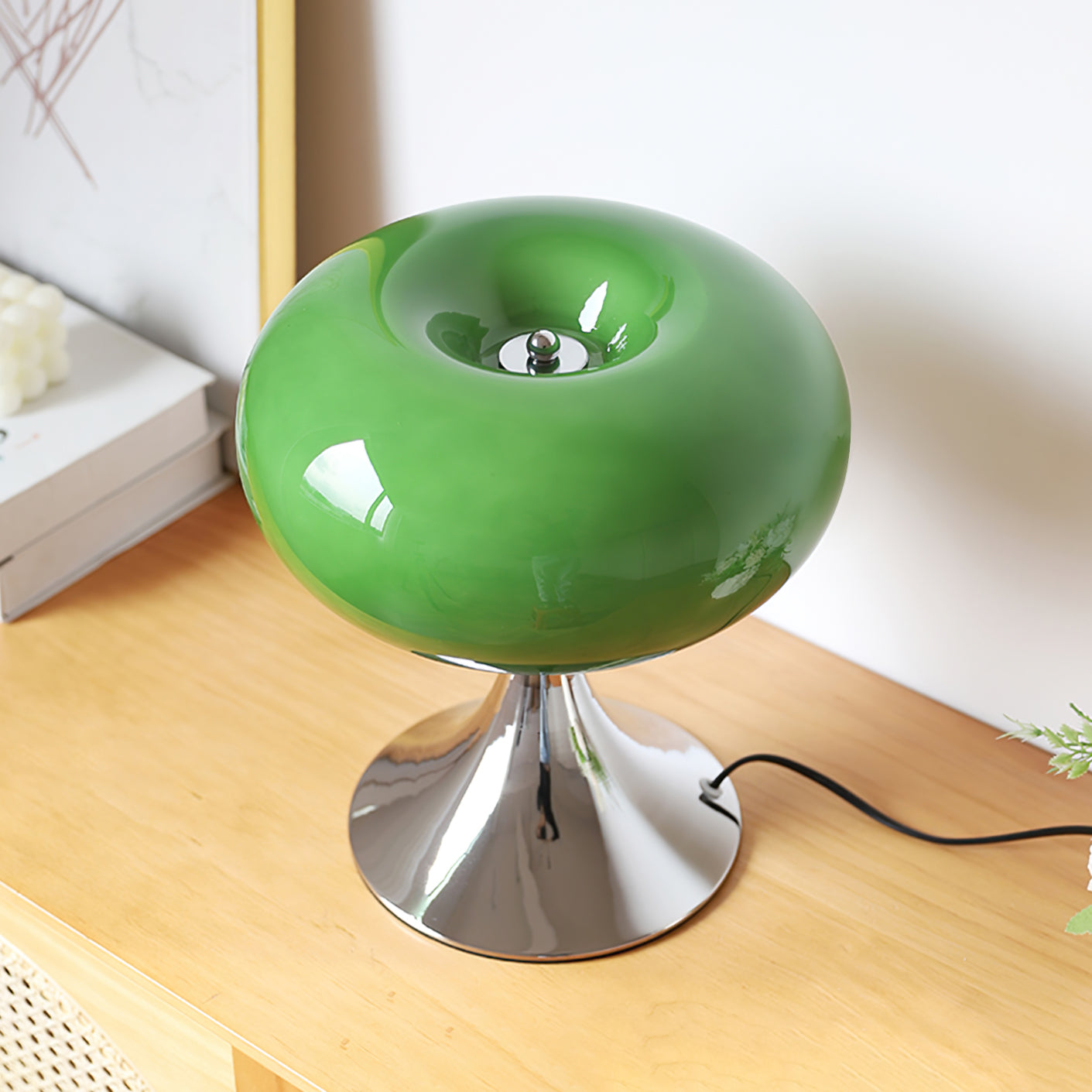 Lampe Contemporaine en Verre et Métal - Design Unique et Éclairage LED Économe