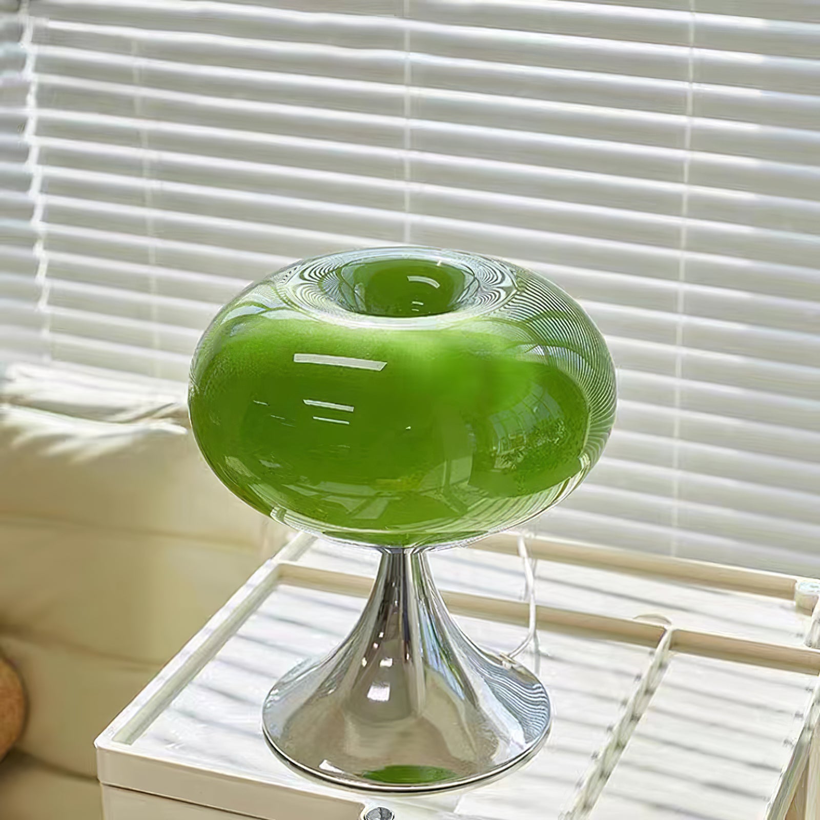 Lampe Contemporaine en Verre et Métal - Design Unique et Éclairage LED Économe
