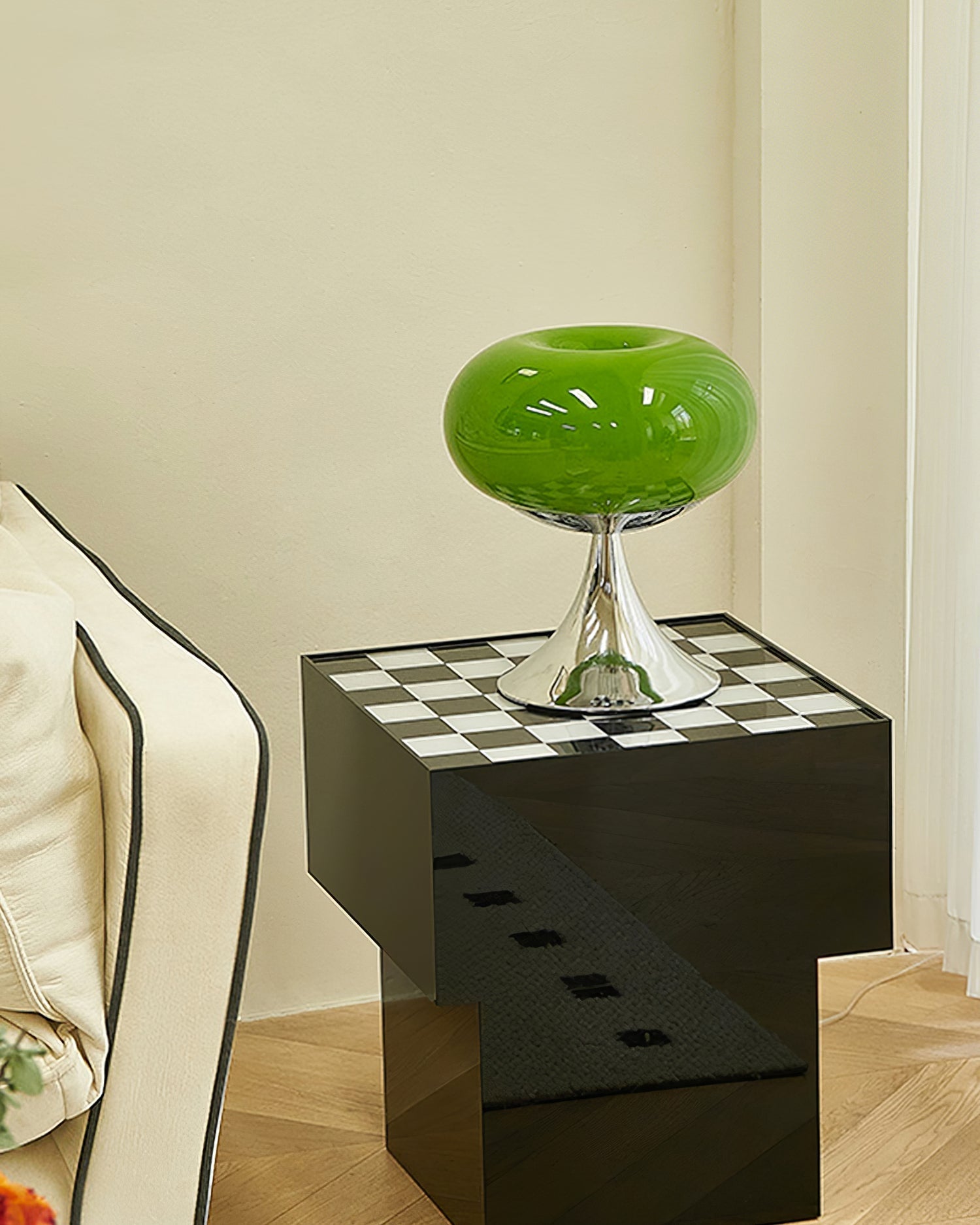 Lampe Contemporaine en Verre et Métal - Design Unique et Éclairage LED Économe