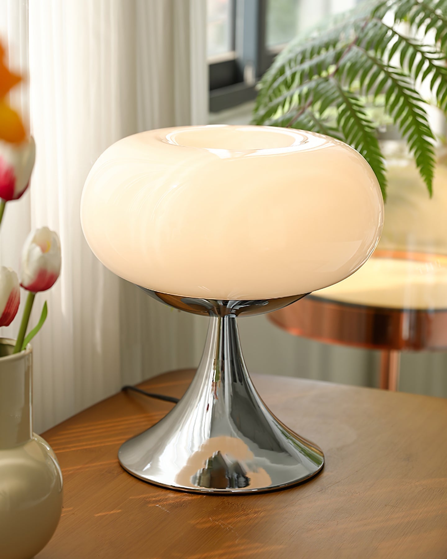 Lampe Contemporaine en Verre et Métal - Design Unique et Éclairage LED Économe
