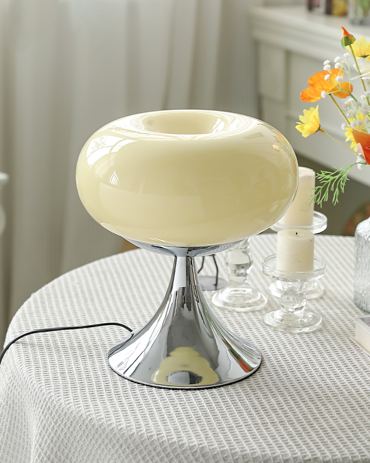 Lampe Contemporaine en Verre et Métal - Design Unique et Éclairage LED Économe