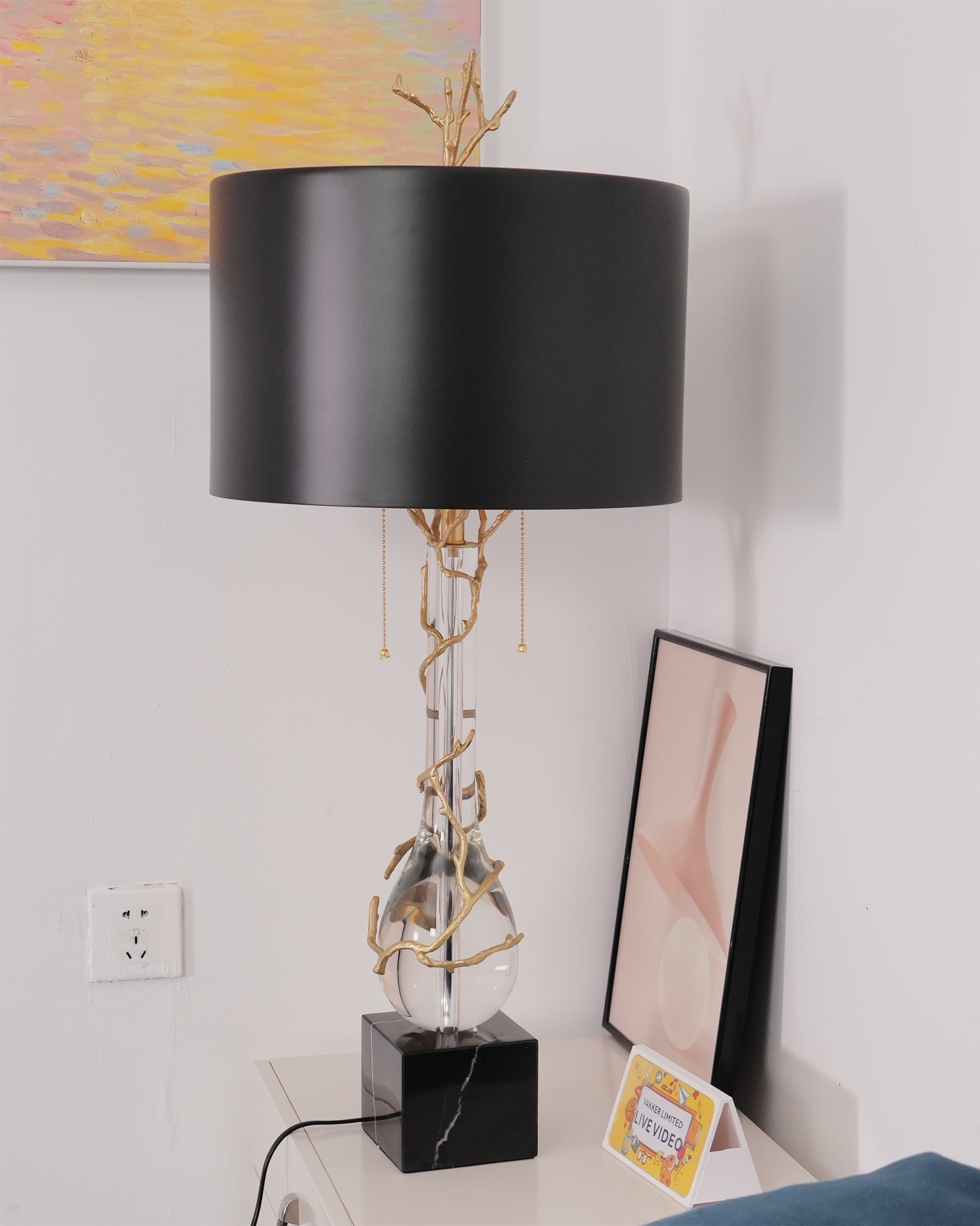 Lampe de Bureau en Marbre Noir - Design Unique et Élégance Naturelle