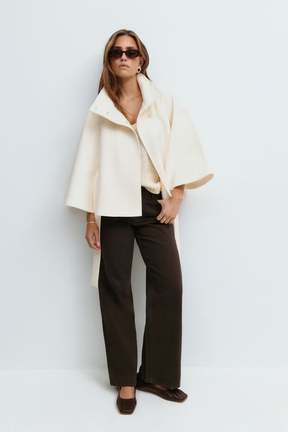 Manteau Cape Élégant pour Femmes - Chic et Pratique avec Col Haut