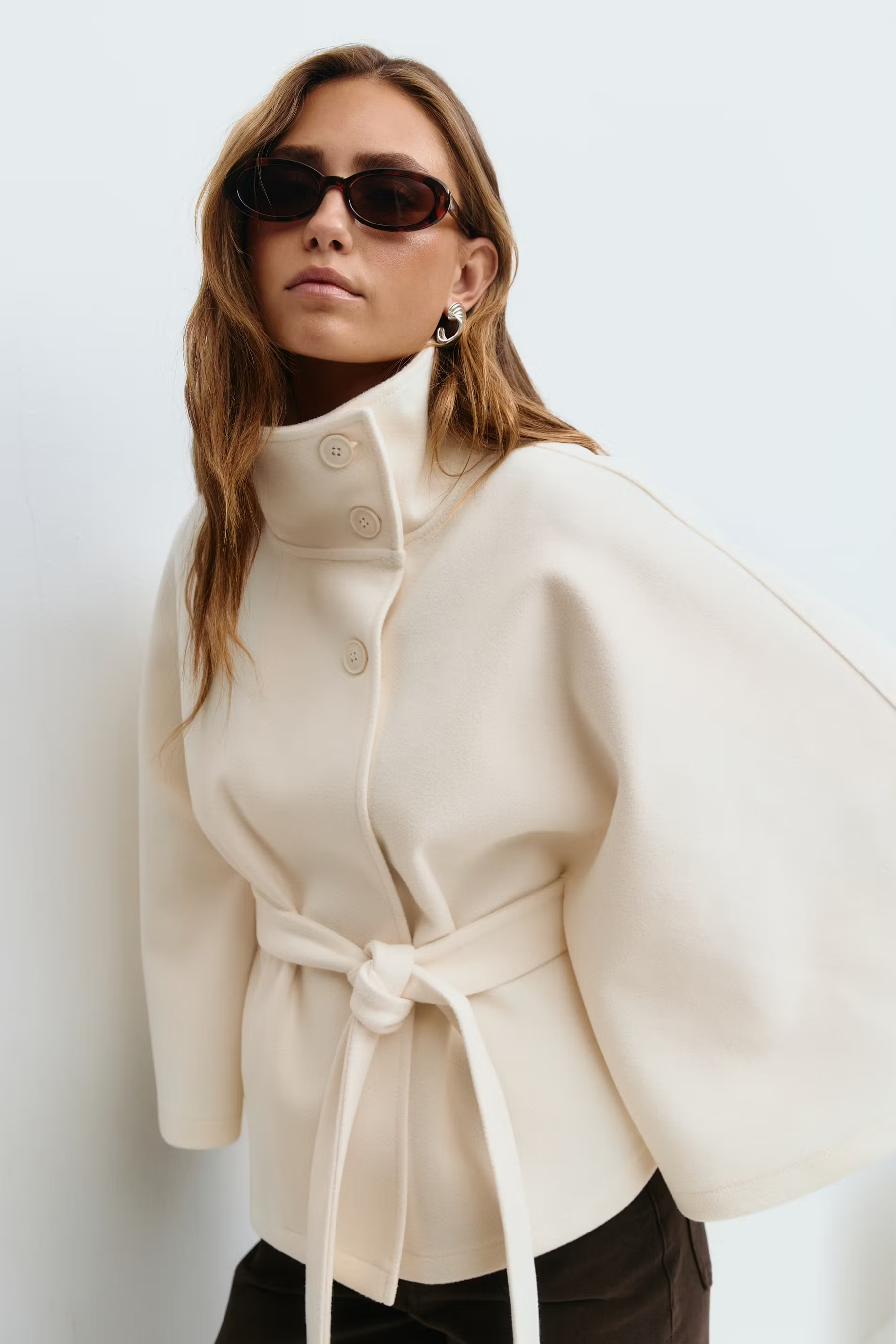Manteau Cape Élégant pour Femmes - Chic et Pratique avec Col Haut