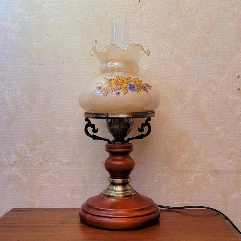 Lampe de Table en Terre Cuite - Design Intemporel et Lueur Chaleureuse