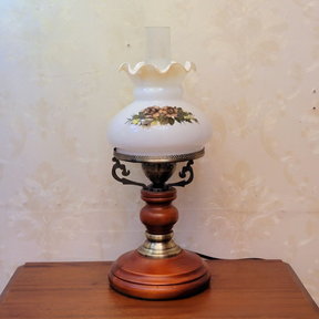 Lampe de Table en Terre Cuite - Design Intemporel et Lueur Chaleureuse