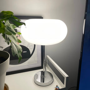 Lampe de Table Moderne en Métal - Design Élégant et Ambiance Chaleureuse