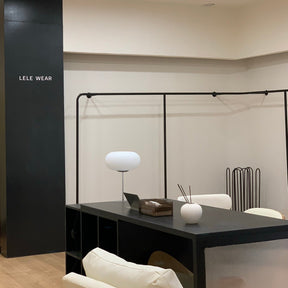Lampe de Table Moderne en Métal - Design Élégant et Ambiance Chaleureuse