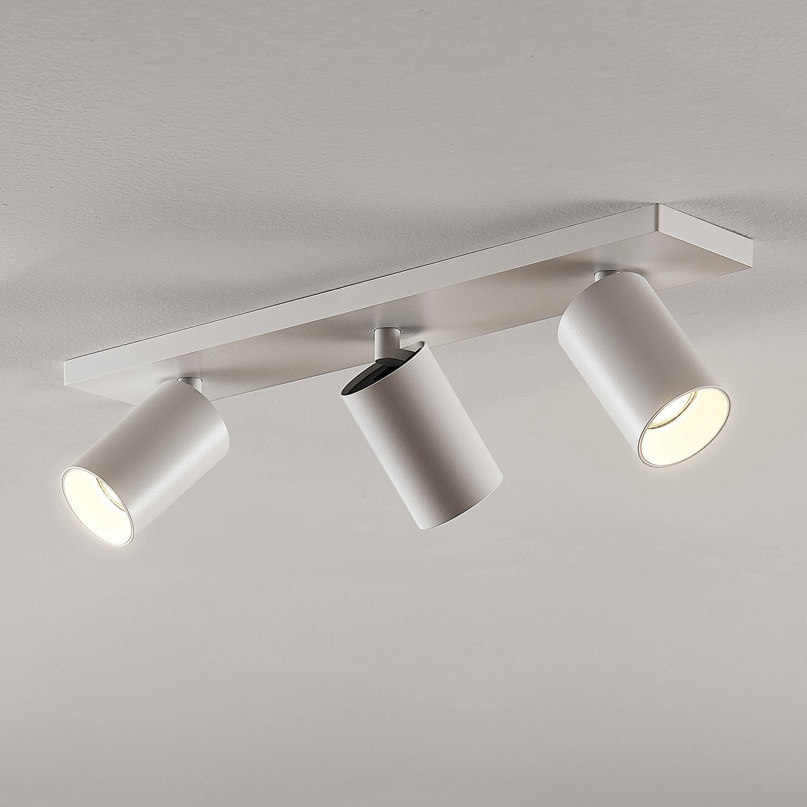 Projecteur LED Ajustable pour Plafond - Éclairage Flexible et Moderne à la Maison