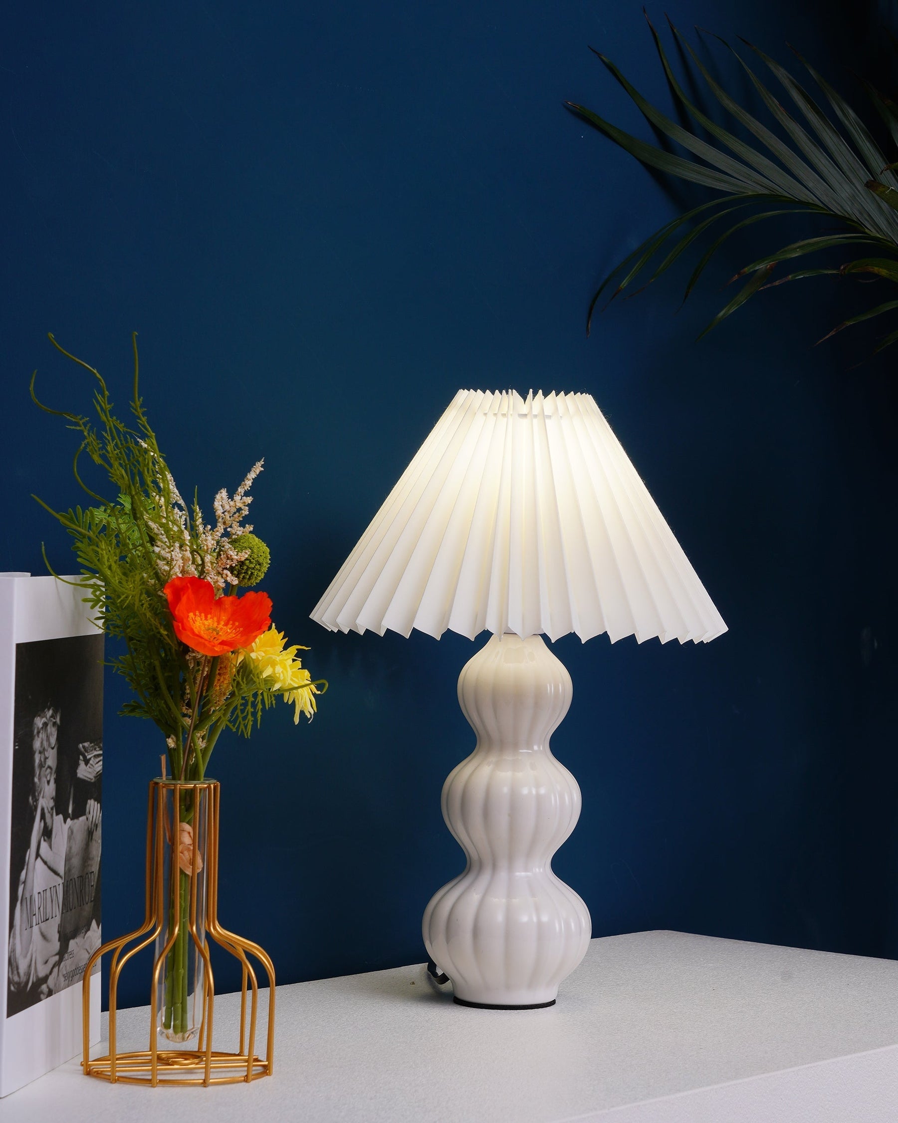 Lampe de Table Plissée - Élégance et Atmosphère Chaleureuse
