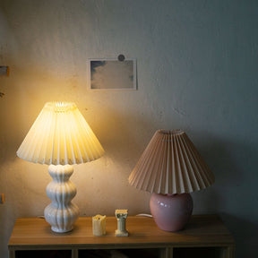 Lampe de Table Plissée - Élégance et Atmosphère Chaleureuse